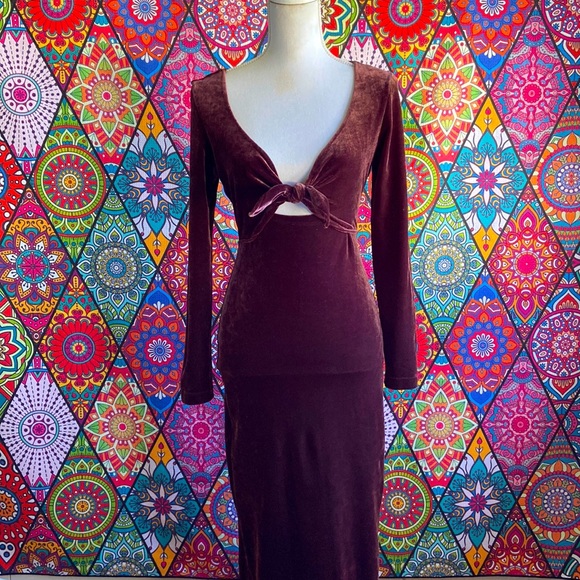 Vintage Dresses & Skirts - 🌟SOLD🌟 Vintage 90s Y2K Lisa Ho Brown Velvet Cutout Formal Midi Dress Sz 10